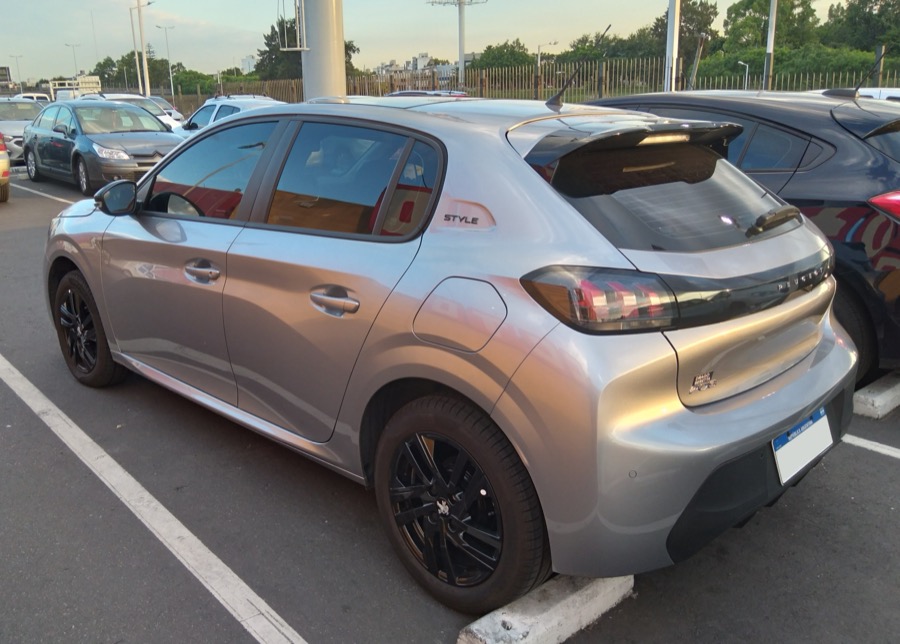Peugeot 208 II 2023