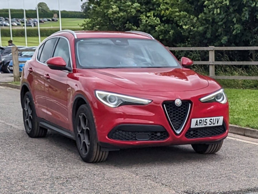 Alfa Romeo Stelvio 2023
